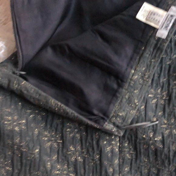 🇺🇸 Moschino Medium Stunning color and fit - Picture 13 of 16